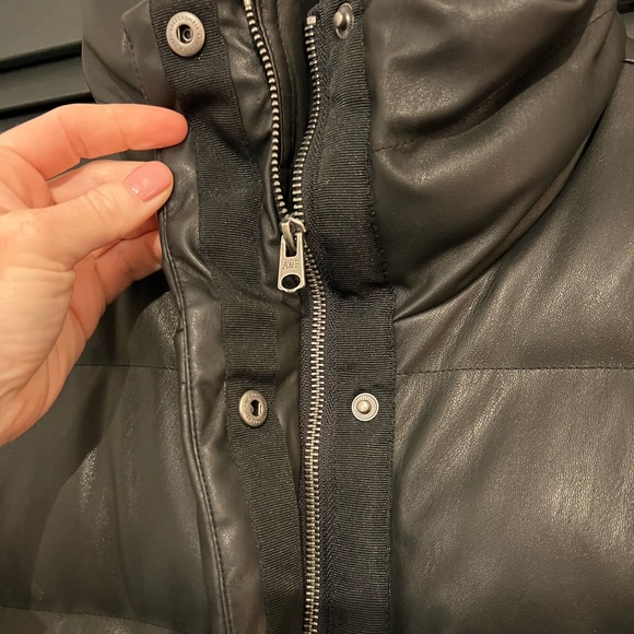 Abercrombie Ultra Mini Vegan Leather Puffer - Size L - Picture 2 of 5